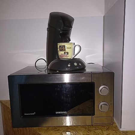 Zimmer "Tuerkis" Apartment Lahr  Ngoại thất bức ảnh