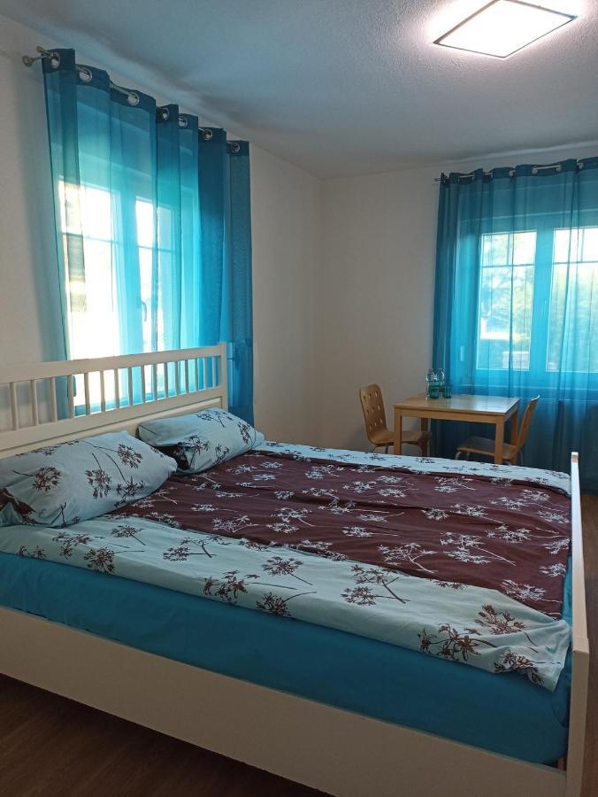 Zimmer "Tuerkis" Apartment Lahr  Ngoại thất bức ảnh